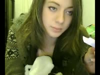 [ Free Shemale Sex ] Bright-eyed newcomer to the amateur shemale webcam scene Cherryblop models on cam